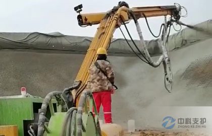 湿喷机机械手施工视频